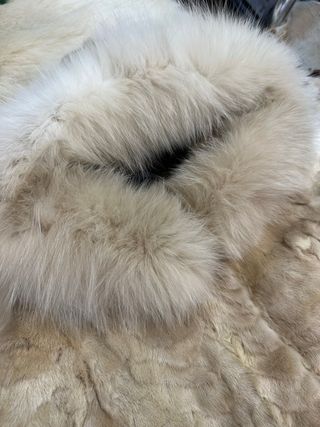 Bellissima pelliccia bimba 3/4 anni