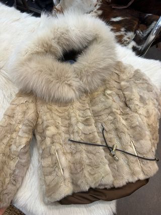 Bellissima pelliccia bimba 3/4 anni