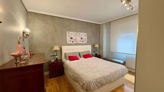 Piso en venta en Ermitagaña - Mendebaldea en Pamplona