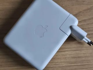Cargador Apple 140W USB-C + Cable MagSafe
