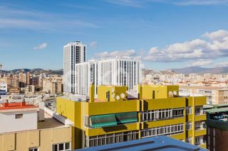 Piso en venta en Parque Ayala - Jardín de la Abadía - Huelín en Málaga