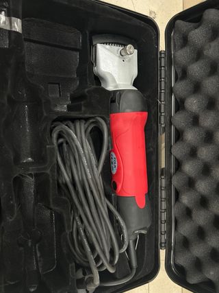 Esquiladora Folk FL8B 500W + Accesorios. semi nuev