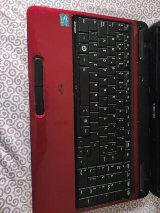 Toshiba Satellite L750-1EZ Portátil PARA PIEZAS