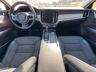 Volvo V90 2018 muy buen estado técnico y visual