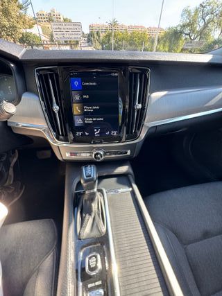 Volvo V90 2018 muy buen estado técnico y visual