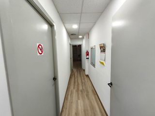 Oficina en alquiler en Canovelles