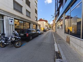 Oficina en alquiler en Canovelles