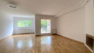 Casa pareada en alquiler en Zona Estación en Pozuelo de Alarcón