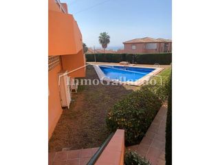 Casa adosada en alquiler en Cotomar - Urbanizaciones en Rincón de la Victoria