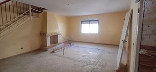 Casa adosada en venta en Talayuela