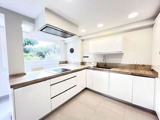 Piso en alquiler en El Mayorazgo - El Limonar en Málaga