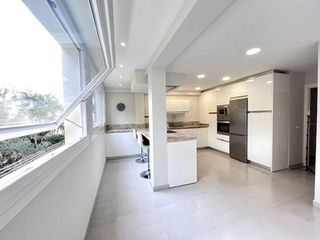 Piso en alquiler en El Mayorazgo - El Limonar en Málaga