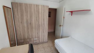 Piso en alquiler en Poligono Norte - Villegas - La Fontanilla en Sevilla