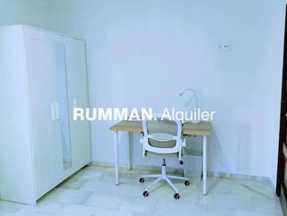 Piso en alquiler en Polígono Cartuja – La Paz en Granada