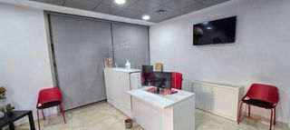 Local comercial en alquiler en Zona Avenida al Vedat en Torrent