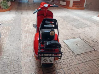 Vespa 200 Iris Roja