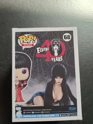 Funko Pop Elvira 68 Diamond Collection
