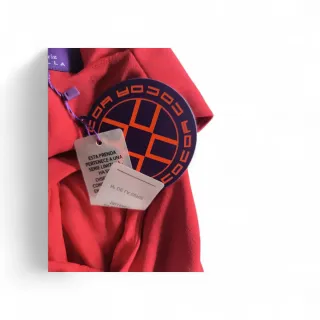 Vestido rojo cóctel asimétrico