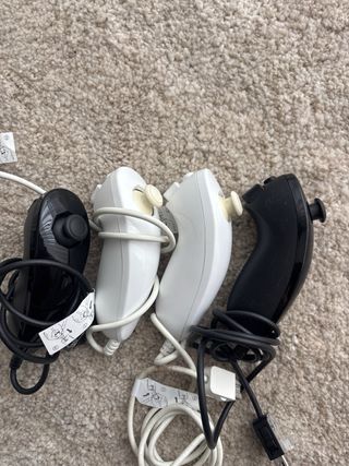 Nunchuk Wii Nintendo 2 Negro y 2 Blanco