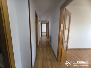 Piso en venta en Linares