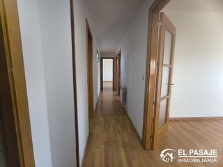 Piso en venta en Linares