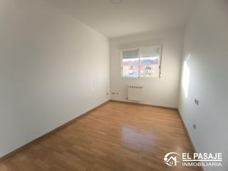 Piso en venta en Linares