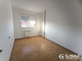 Piso en venta en Linares