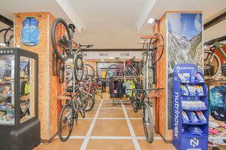 Local comercial en venta en Zona Avda. Juan de Diego - Parque Municipal  en Bormujos
