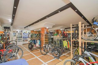 Local comercial en venta en Zona Avda. Juan de Diego - Parque Municipal  en Bormujos