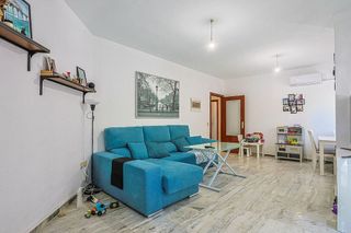 Piso en venta en Colores - Entreparques en Sevilla