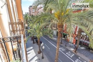 Piso en venta en Mercado en Alicante
