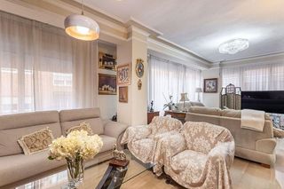 Piso en venta en Camino de Ronda - Rosaleda en Granada