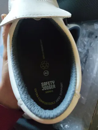 Zuecos Sanitarios 42