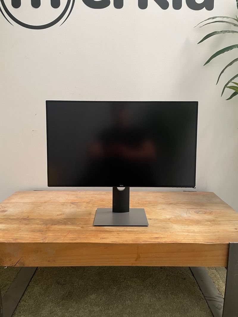 Dell U2717D