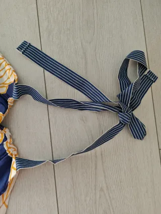 Tuta elegante blu e gialla