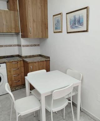 Piso en alquiler en La Goleta - San Felipe Neri en Málaga