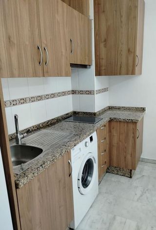 Piso en alquiler en La Goleta - San Felipe Neri en Málaga