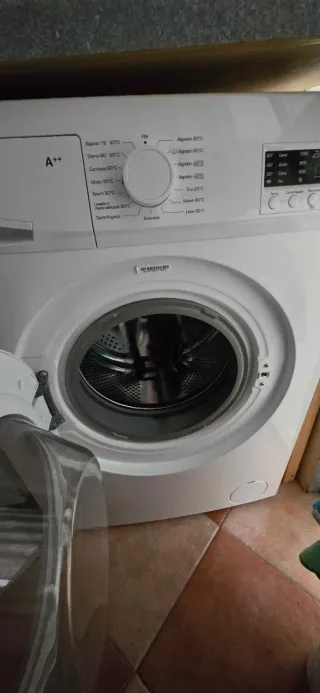 Lavadora Benavent BL1061 6kg. URGE VENDER MUDANZA