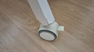 Minicuna con ruedas y estrellas