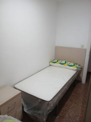 Piso en alquiler en Polígono Cartuja – La Paz en Granada