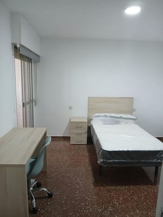 Piso en alquiler en Polígono Cartuja – La Paz en Granada