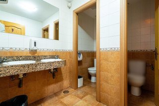 Local comercial en venta en Esquivias
