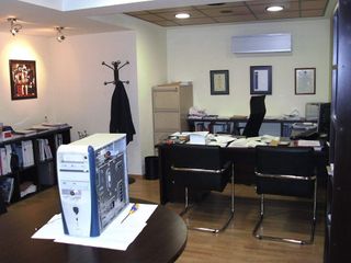 Local comercial en alquiler en Parque Ayala - Jardín de la Abadía - Huelín en Málaga