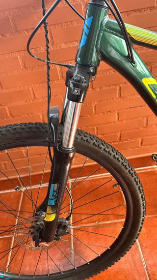 Bicicleta MTB montaña talla M con mejoras