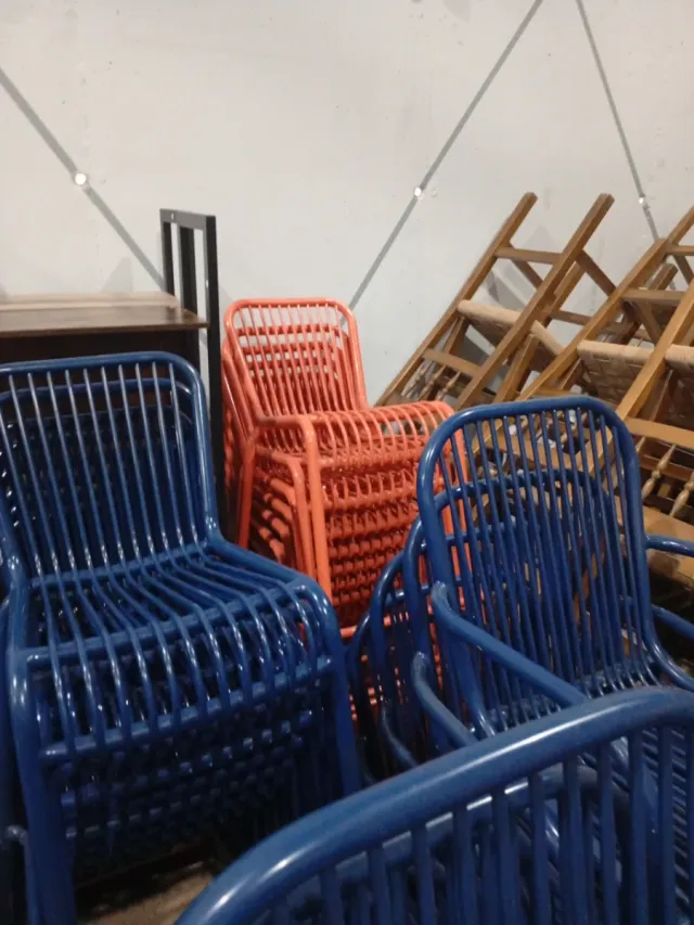 30 Taburetes Altos Metálicos Azules