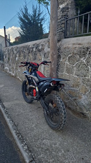 Moto 49cc Enduro (Esta gripada)