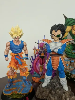 Figura Vegeta T-Rex Studio