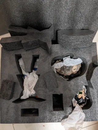 Figura Vegeta T-Rex Studio