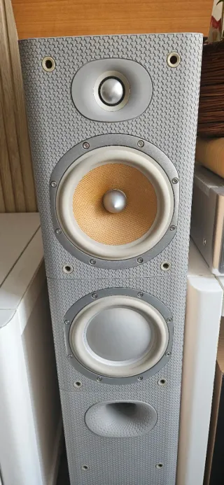 Altavoces Bowers & Wilkins Frontales y Central