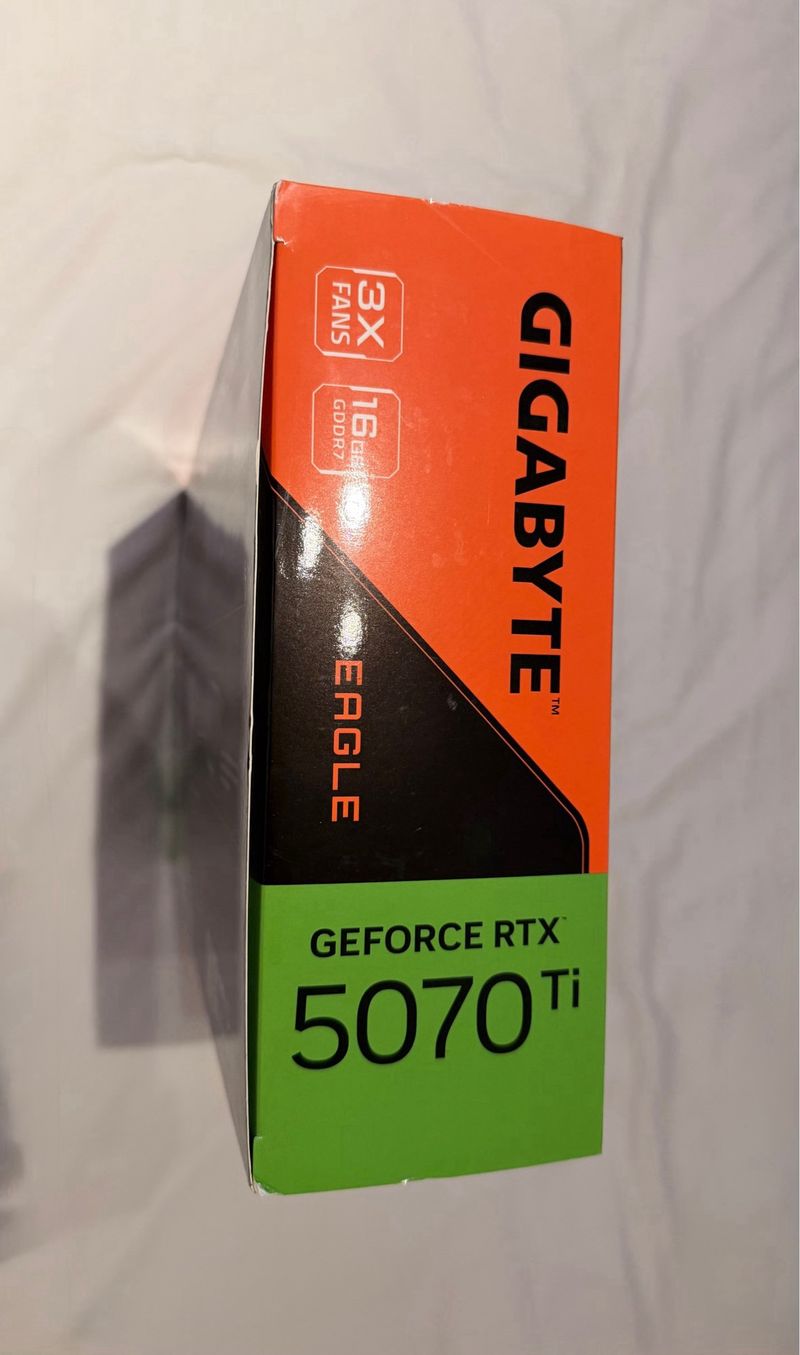 Tarjeta Gráfica Gigabyte RTX 5070 Ti 16GB afbeelding 2